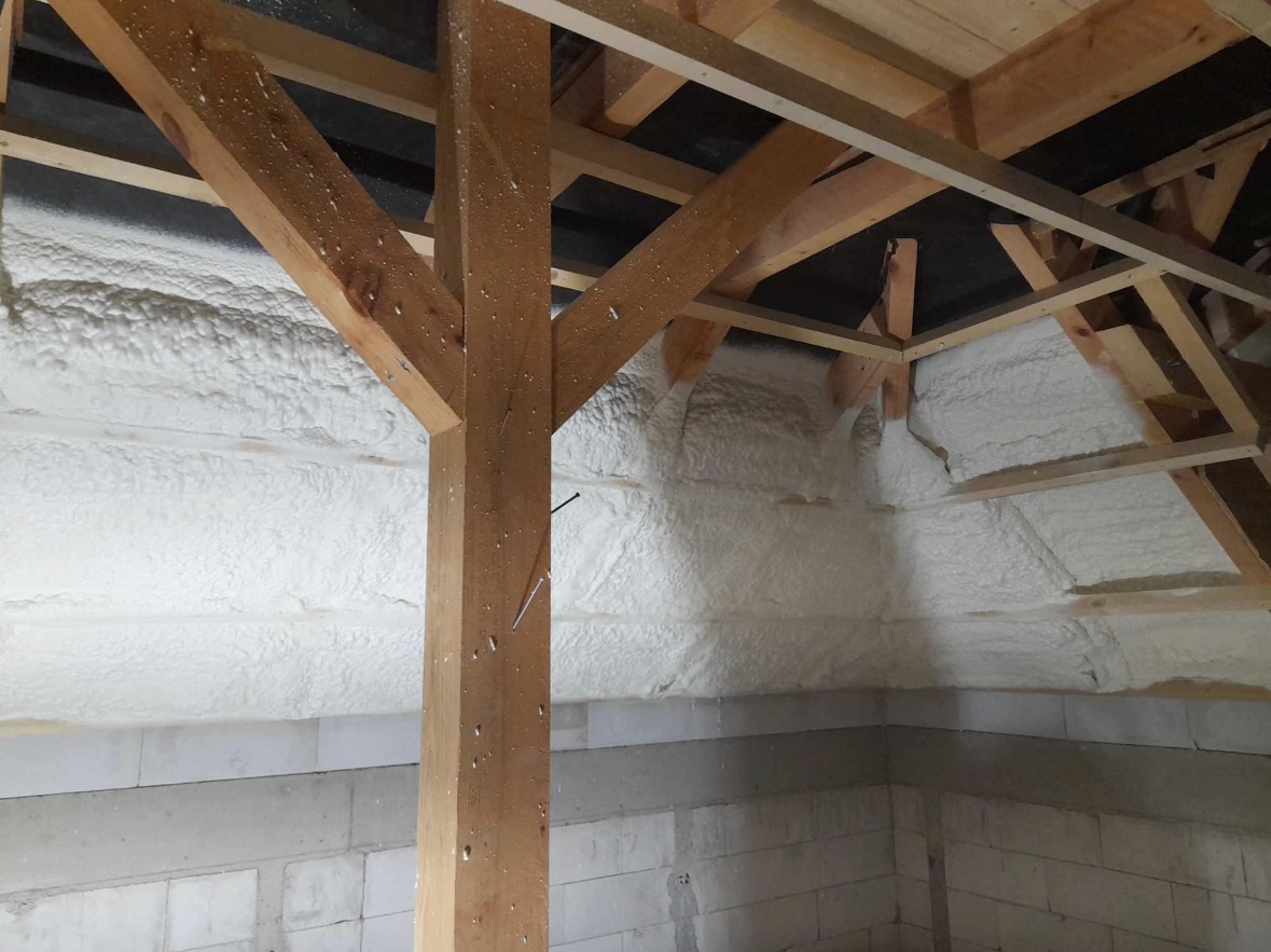 Purhab szigetelés tetőszerkezeten